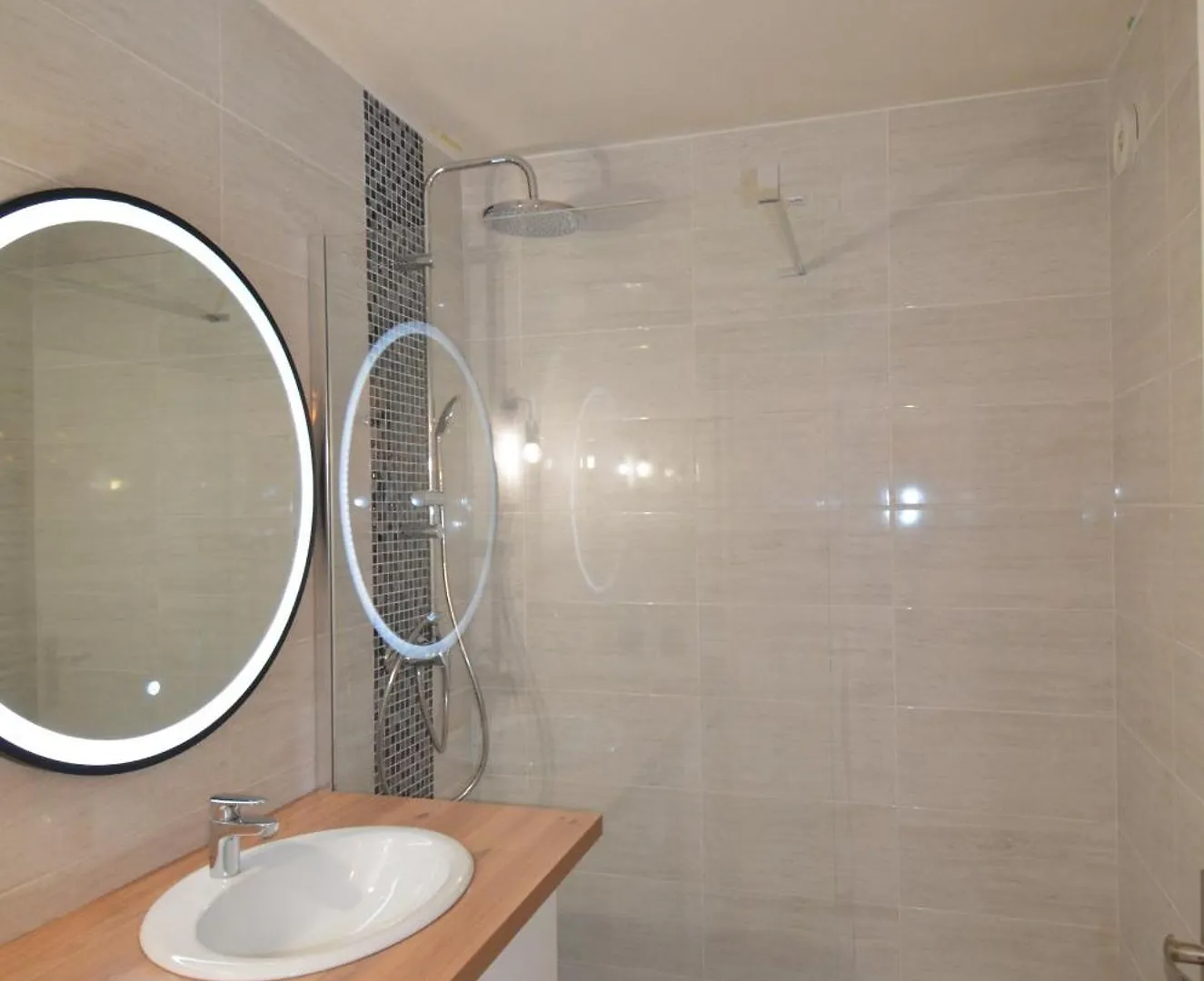 Appartement vue panoramique avec piscine pour 6 personnes à Nice quartier Pessicart